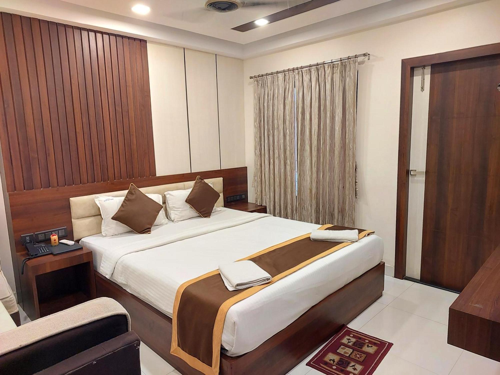 Hotel Silver Land New Digha With Rooftop Pool Екстериор снимка
