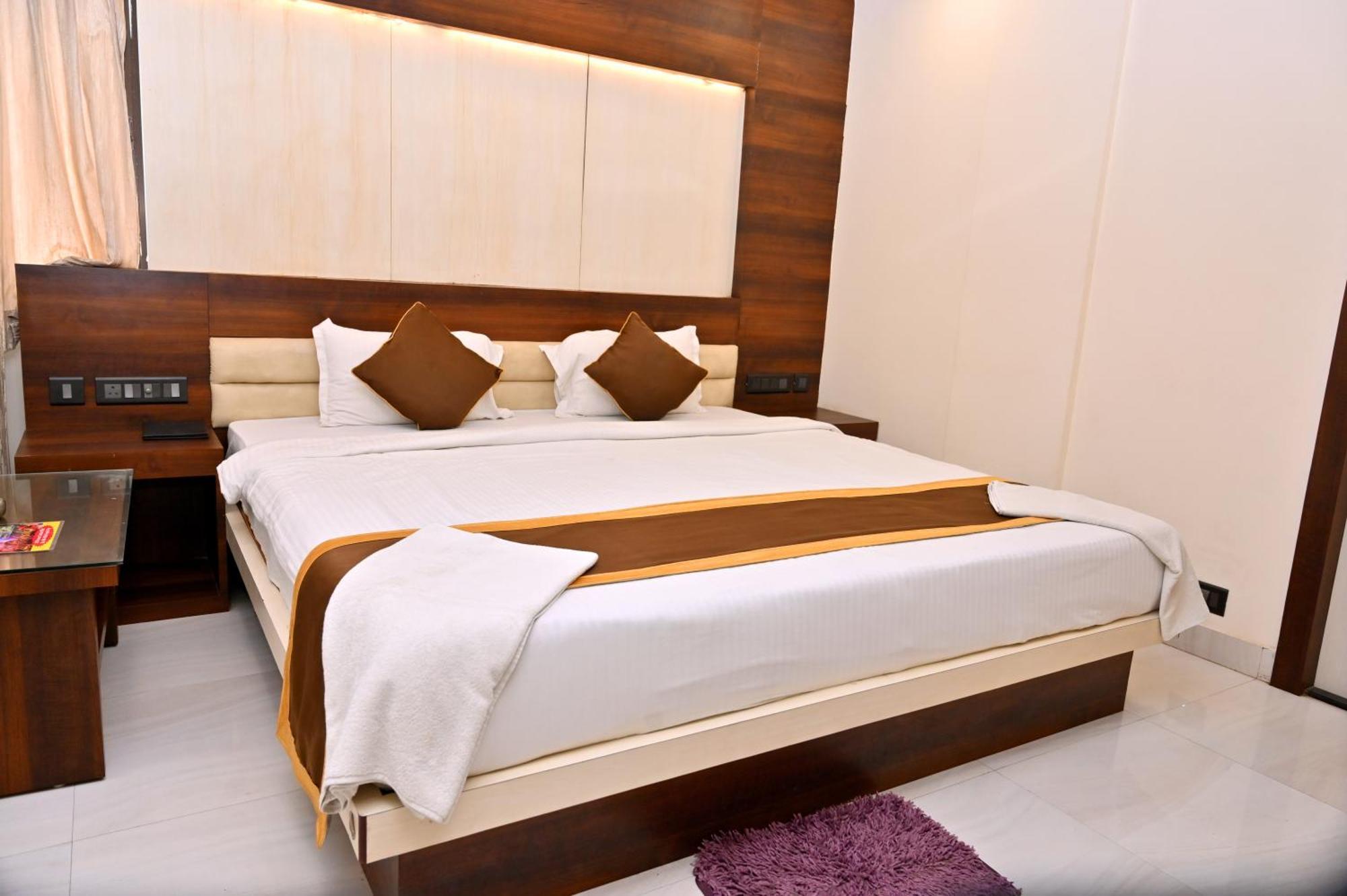 Hotel Silver Land New Digha With Rooftop Pool Екстериор снимка